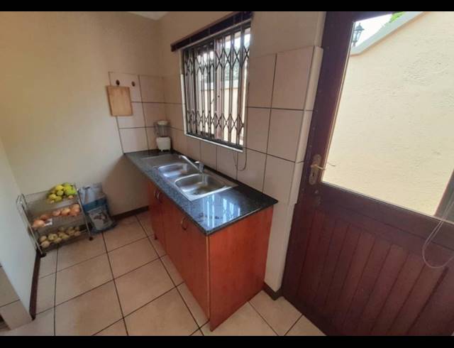 3 BEDROOM HOUSE FOR SALE IN HUGHES